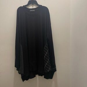 Alembika Oversized Tunic Sweater with Patterned Accents